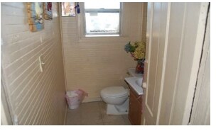  - 230 N Central Ave
