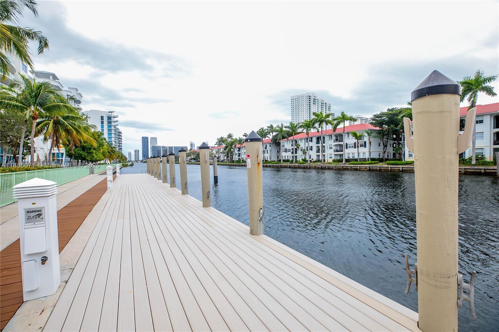 Building Photo - 2950 NE 188th St