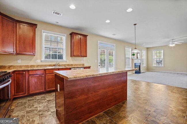Building Photo - 605 Briarhurst Ct