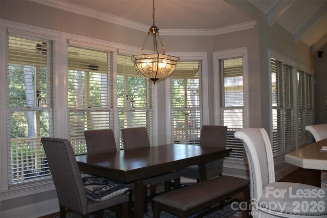 Building Photo - 17404 Summer Pl Dr