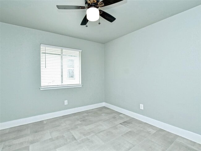 Building Photo - 1303 Green Terrace Dr