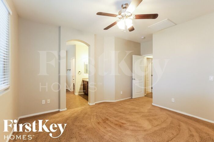 Building Photo - 481 S 173rd Dr