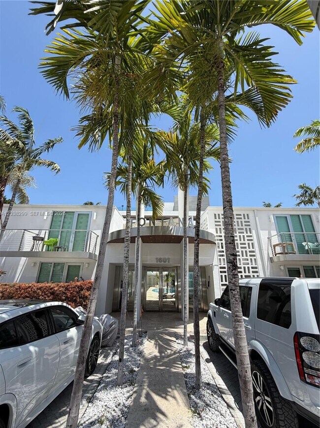 Building Photo - 1601 West Ave