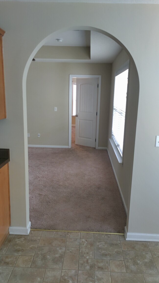 Building Photo - 16210 Stone Ridge Pkwy