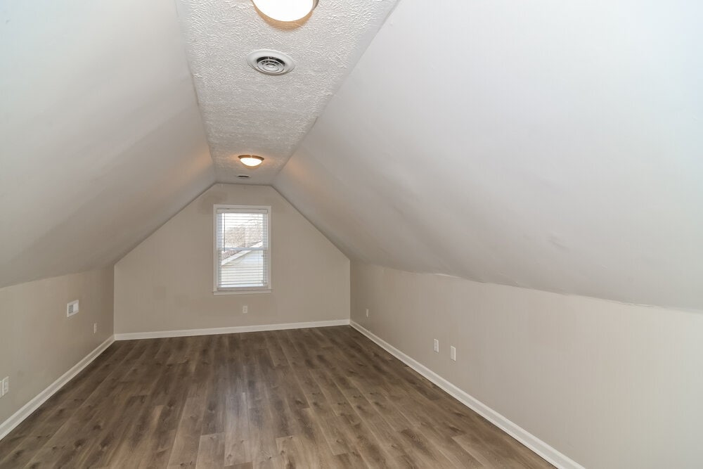 Building Photo - 1423 Marymont Dr