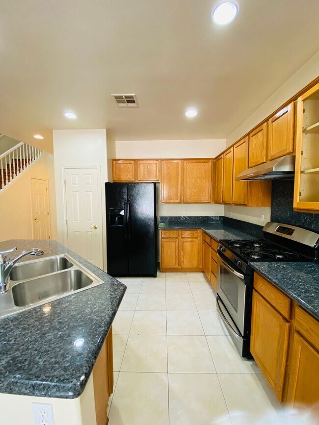 Building Photo - 7020 Somera Way