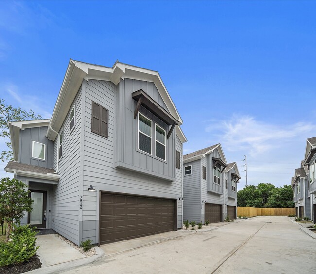 Building Photo - 7522 Sandle St