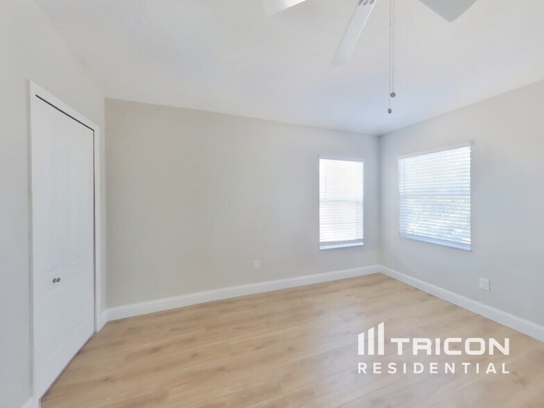 Building Photo - 10031 Landport Way