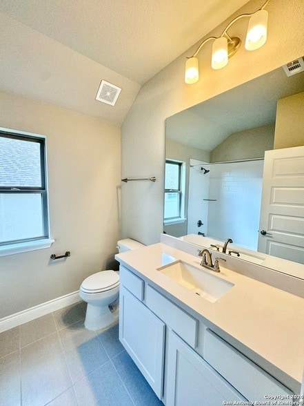 Building Photo - 211 Corazon