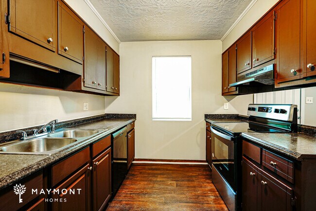Building Photo - Charming 4 Bedroom in Augusta!