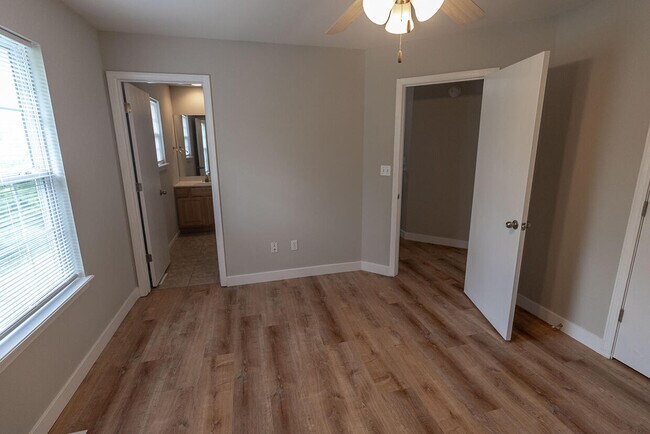 Building Photo - 1633 Citadel Dr