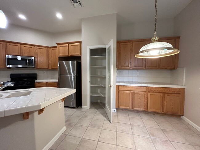 Building Photo - Senior Community for those 55+ Large 2 bed...