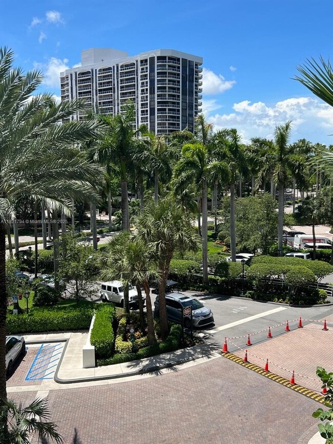 Building Photo - 21055 Yacht Club Dr