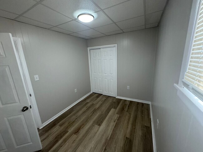 Building Photo - 1030 19th St