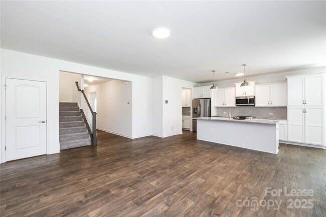 Building Photo - 224 Old Harbor Dr