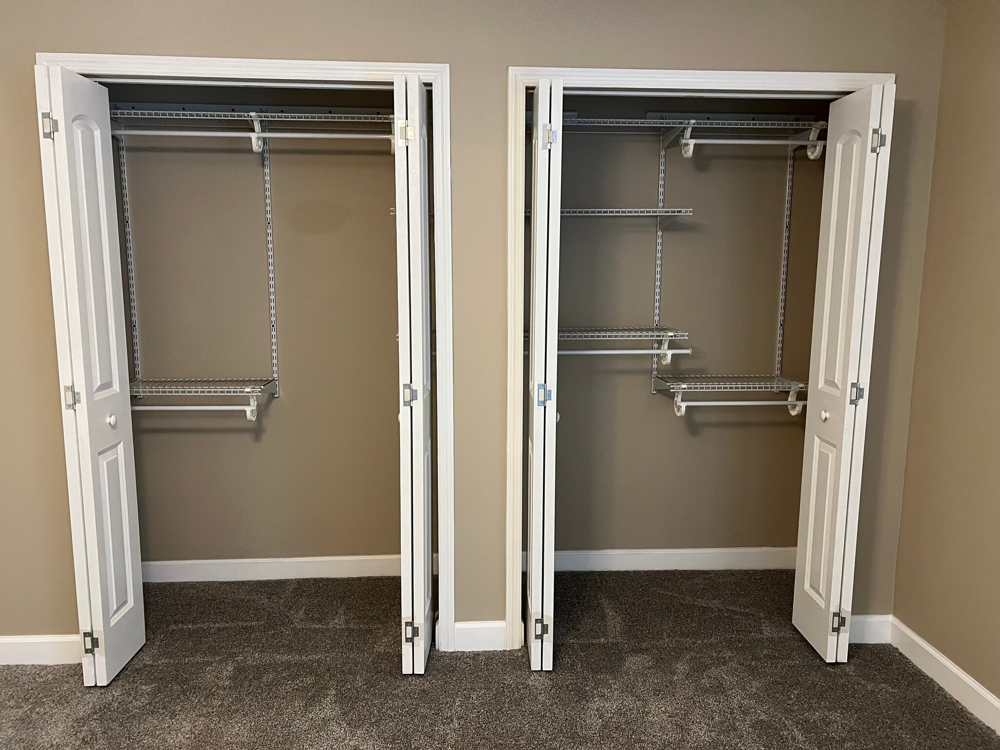 Building Photo - 455 Canberra Dr