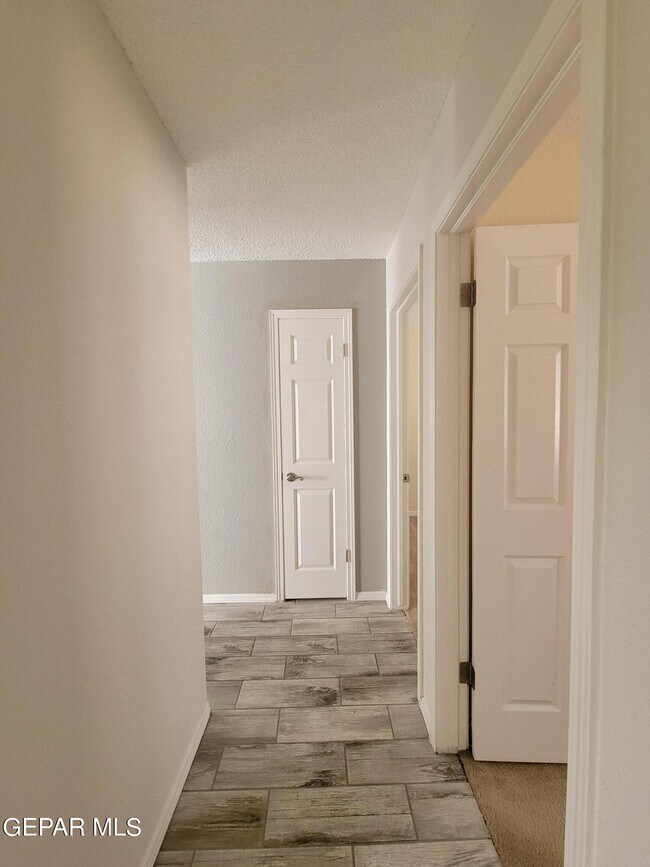 Building Photo - 14044 Peter Noyes Dr