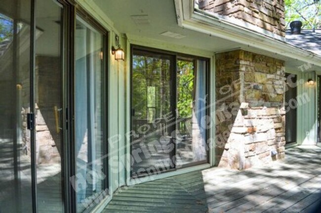 Building Photo - West Gate Area |Home |Unfurnished