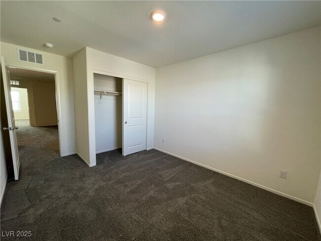 Building Photo - 4919 Olive Mesa Ave