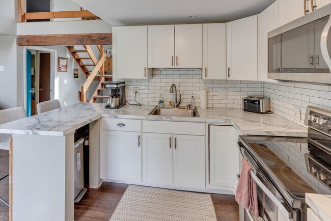 Building Photo - 93 Lady Slipper Rd
