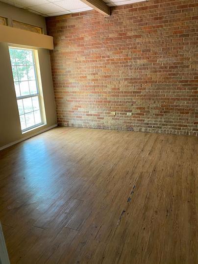 Building Photo - 1016 Bois D'Arc St