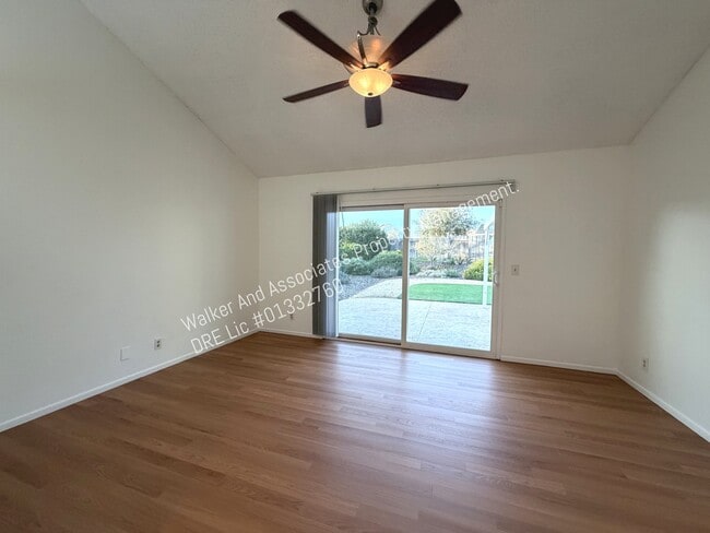 Building Photo - 4445 Via Santa Maria