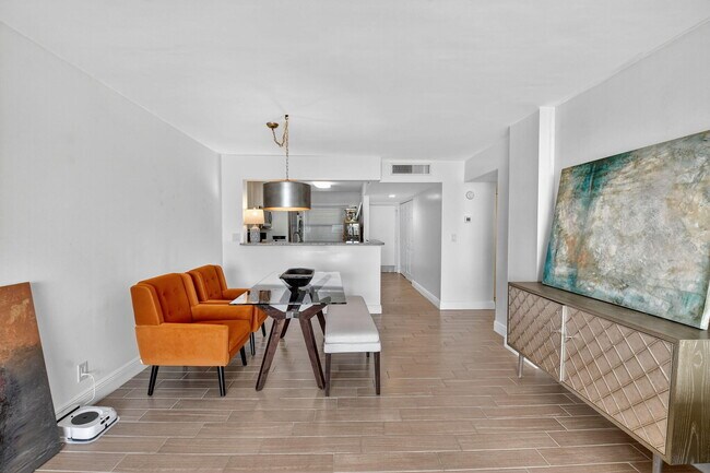 Building Photo - 3581 S Ocean Blvd