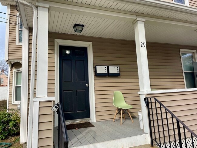 Primary Photo - 29 Bicknell St