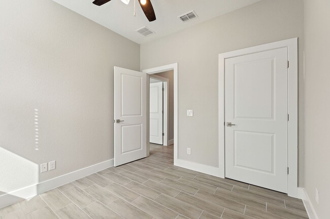 Building Photo - Deposit-Free! Modern, energy efficient hom...