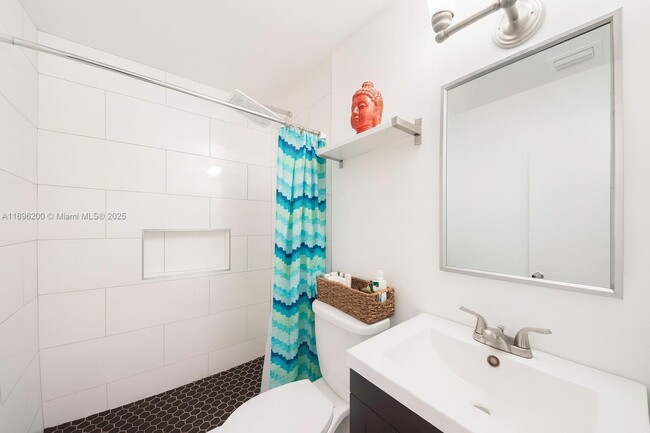 Building Photo - 690 NW 68th Ave