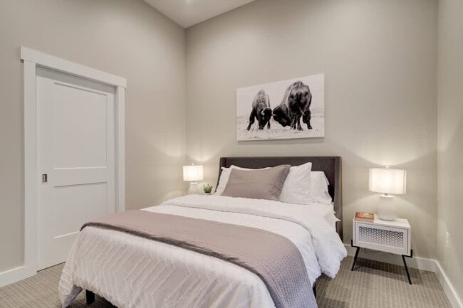 Building Photo - 110 W Beall St