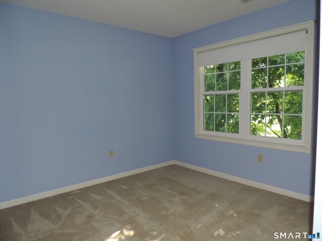 Building Photo - 26 Fox Hollow