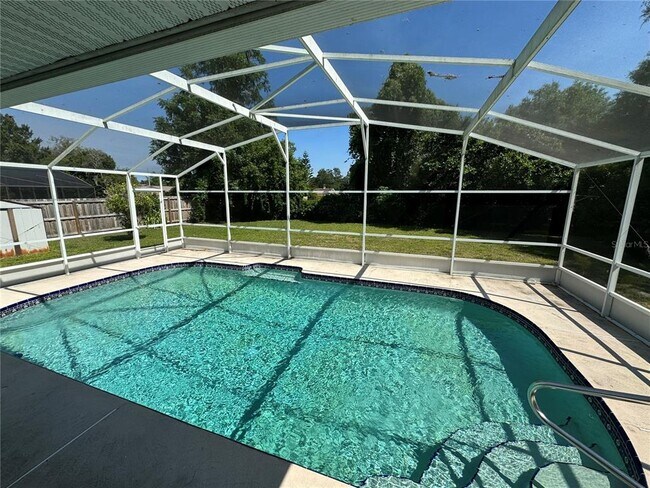 Building Photo - 5246 Royal Oak Dr