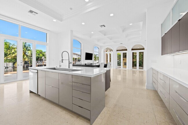 Building Photo - 861 Nafa Dr