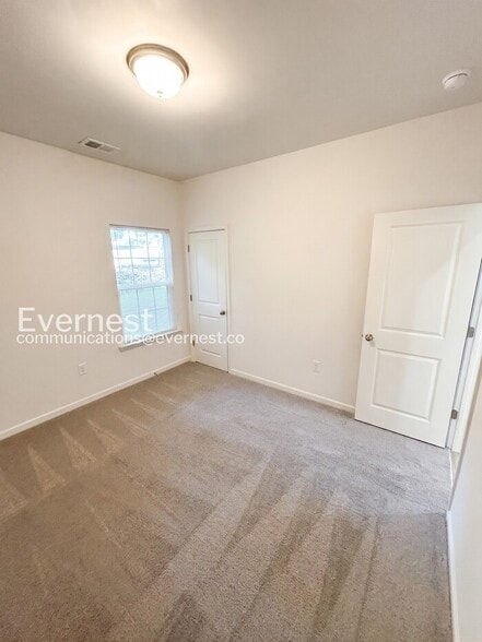 Building Photo - 2126 2nd St