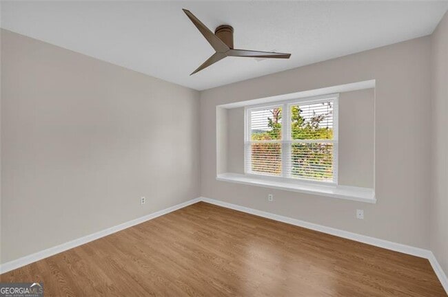 Building Photo - 914 Bradford Ln
