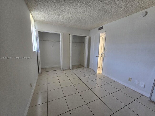 Building Photo - 4550 NW 9th St
