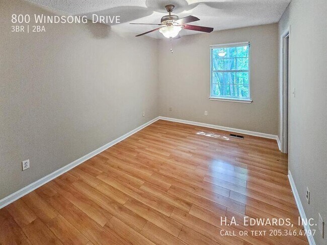 Building Photo - 800 Windsong Dr