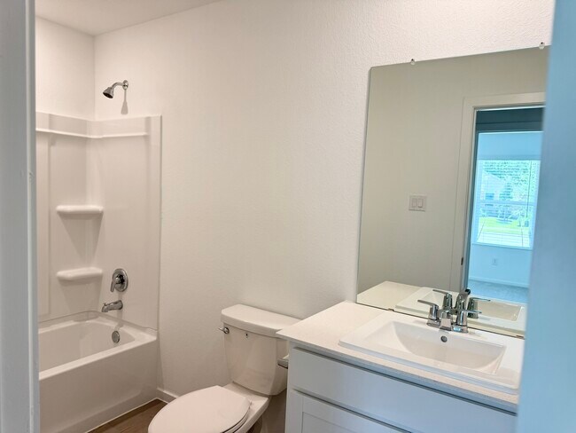 Building Photo - 31516 Pianella Ln