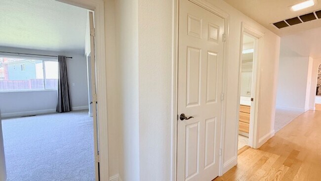 Building Photo - Charming and Move-in Ready, 4BD/2BA, Single-Story Home in Twin Creeks South Estates, San Ramon- A...