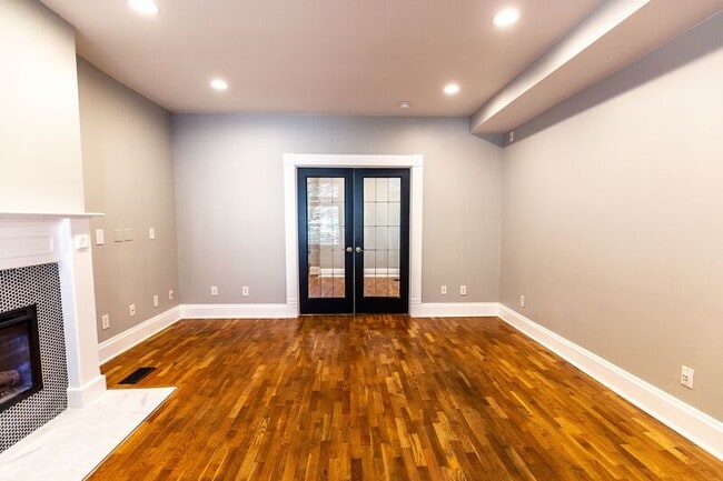 Building Photo - 221-223 Thurman Avenue