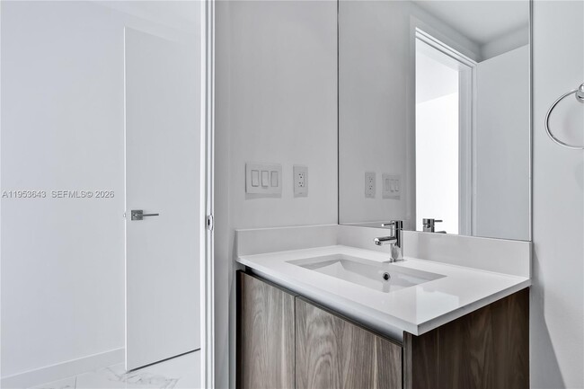 Building Photo - 3131 NE 7th Ave