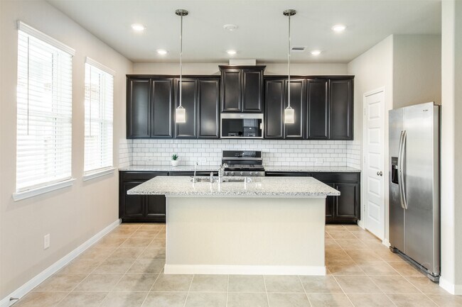 Building Photo - 1524 Beach Oak Dr