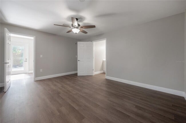 Building Photo - 6901 S Fitzgerald St