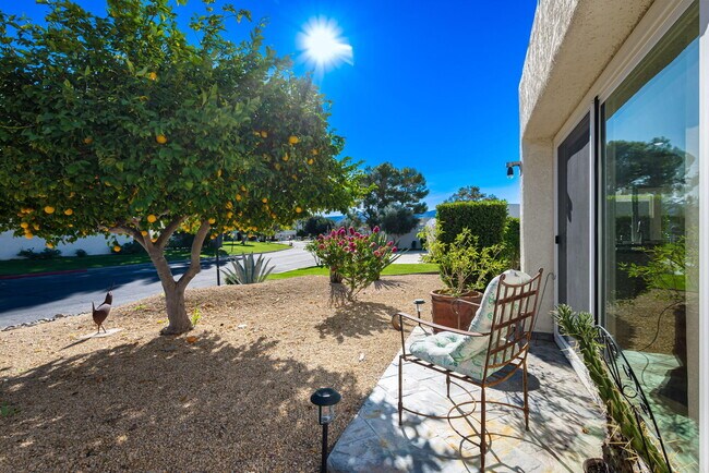 Building Photo - 6071 Hazeltine Plaza