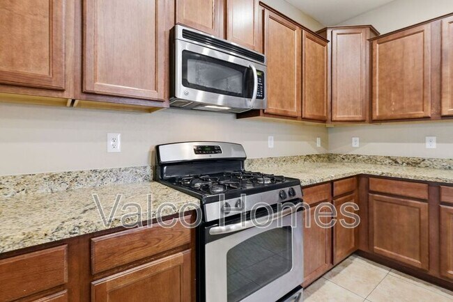 Building Photo - 2717 E Ficus Way