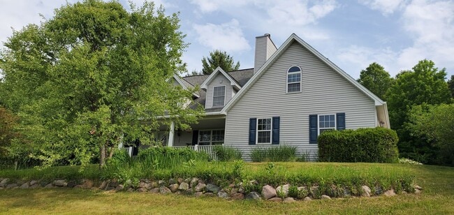 Primary Photo - Spacious 5 Bedroom Executive Level Home