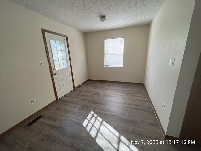 Building Photo - 3 BR 2.5 BA in Hilliard Schools
