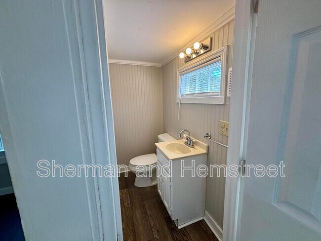 Building Photo - 821 Georgia Ave