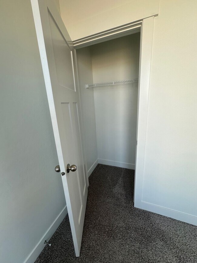 Building Photo - BRAND NEW CONDO